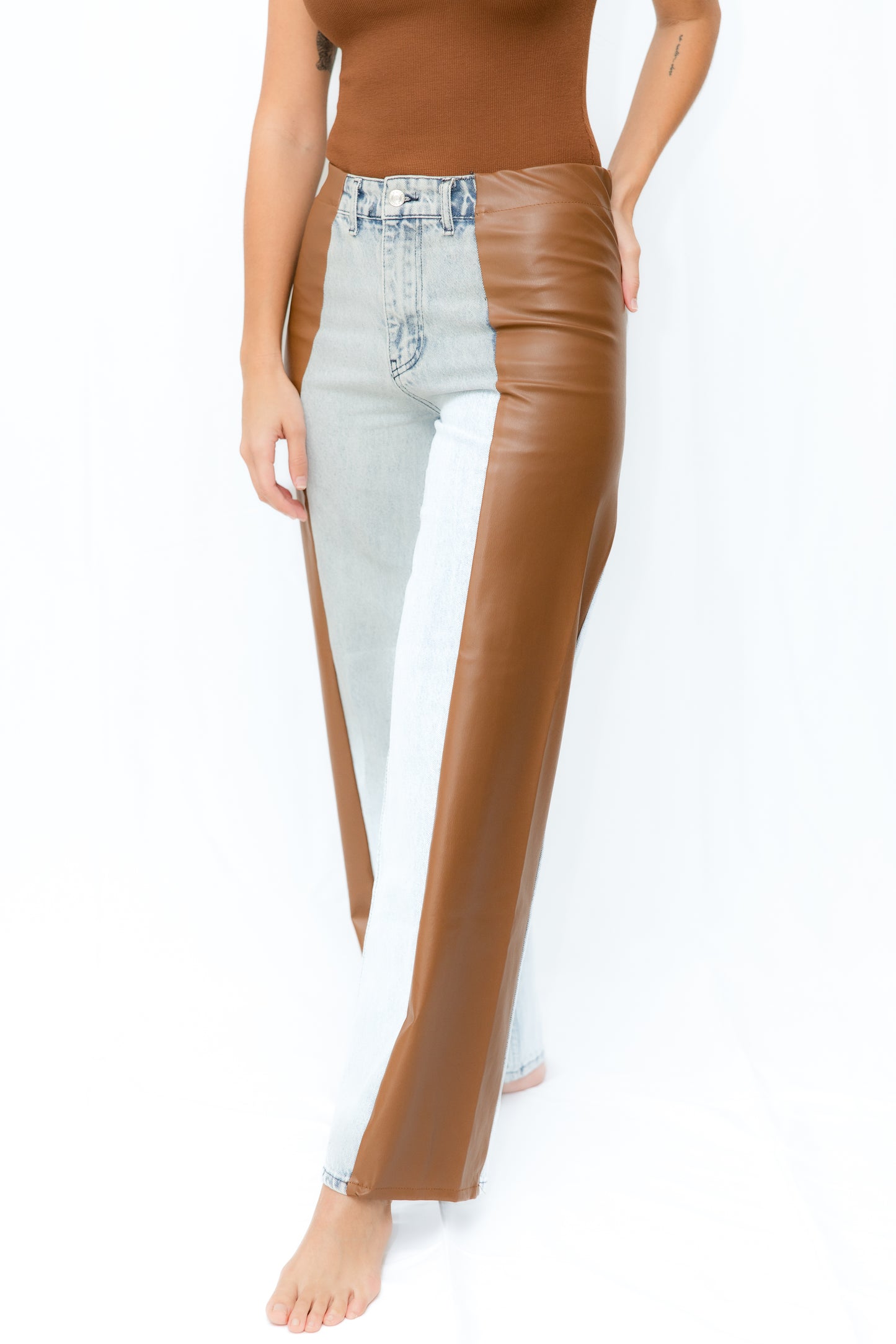 LEATHER PANTS